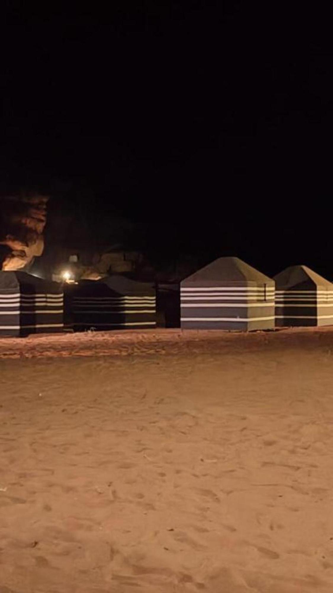 Stargazing Camp & Tours Hotell Wadi Rum Exteriör bild