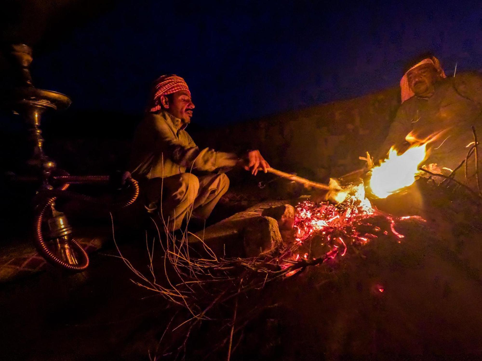 Stargazing Camp & Tours Hotell Wadi Rum Exteriör bild